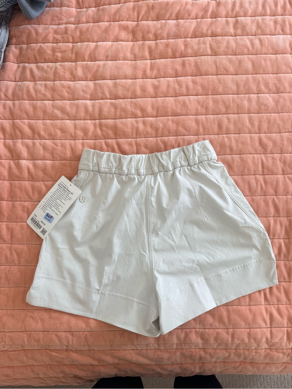 lululemon athletica Light Gray Elastic Waist Athletic Shorts - Picture 4 of 5